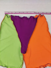 Load image into Gallery viewer, MEDIUM color block thong shorts
