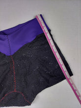 Load image into Gallery viewer, MEDIUM black lace hot pants
