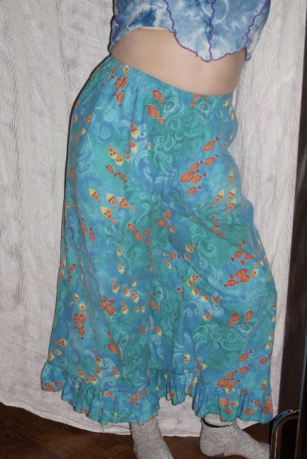 LARGE 90s fish ruffle pants bloomers