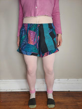 Load image into Gallery viewer, XL 90s print ruffle shorts
